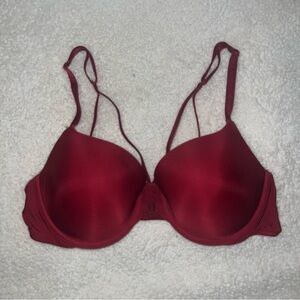 LIKE NEW Victorias Secret red lightly lined front close underwire bra